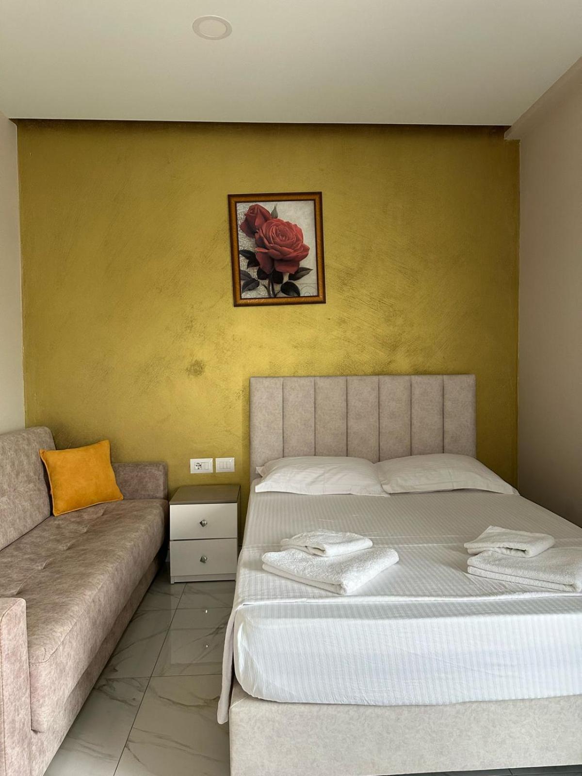 Summer Gate Hotel 4*